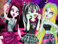Игра Monster High Vs. Disney Princesses Instagram Challenge 