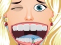 Игра Sarah At Dentist