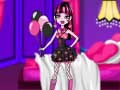 Игра Delicate Dracula Dress Up